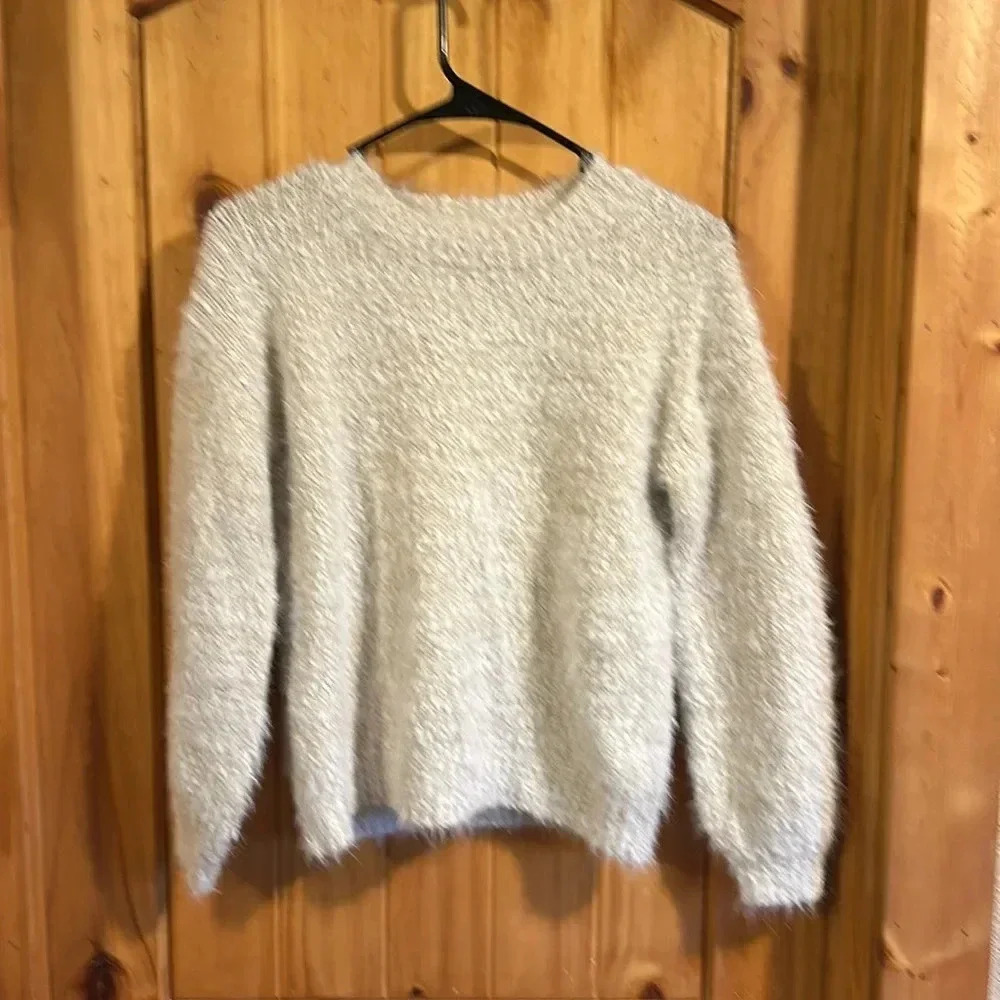 Eyelash fringe sweater White/Off White color